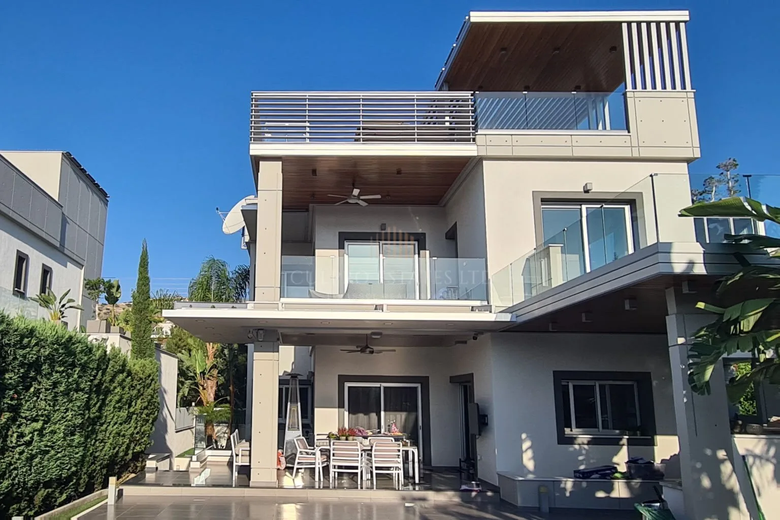 Modern Villa in Limassol, Agios Tychonas — photo 1