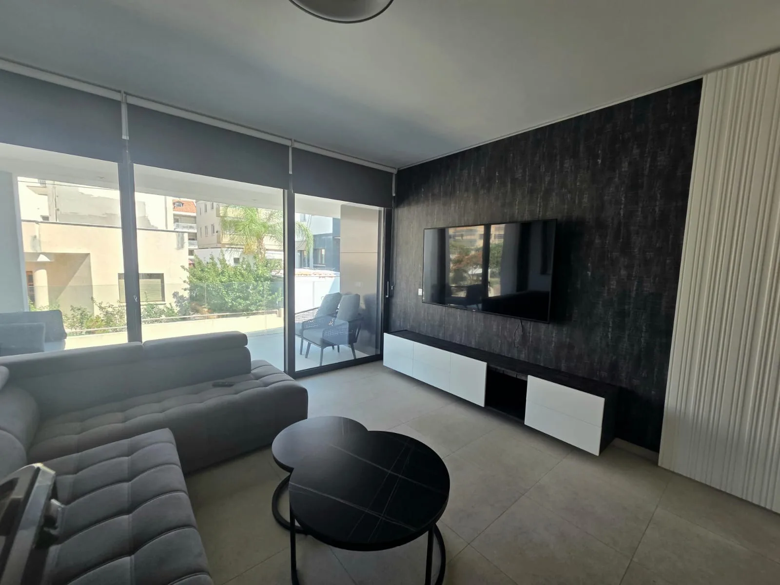 Modern 2 bedroom apartment in Columbia — photo 1