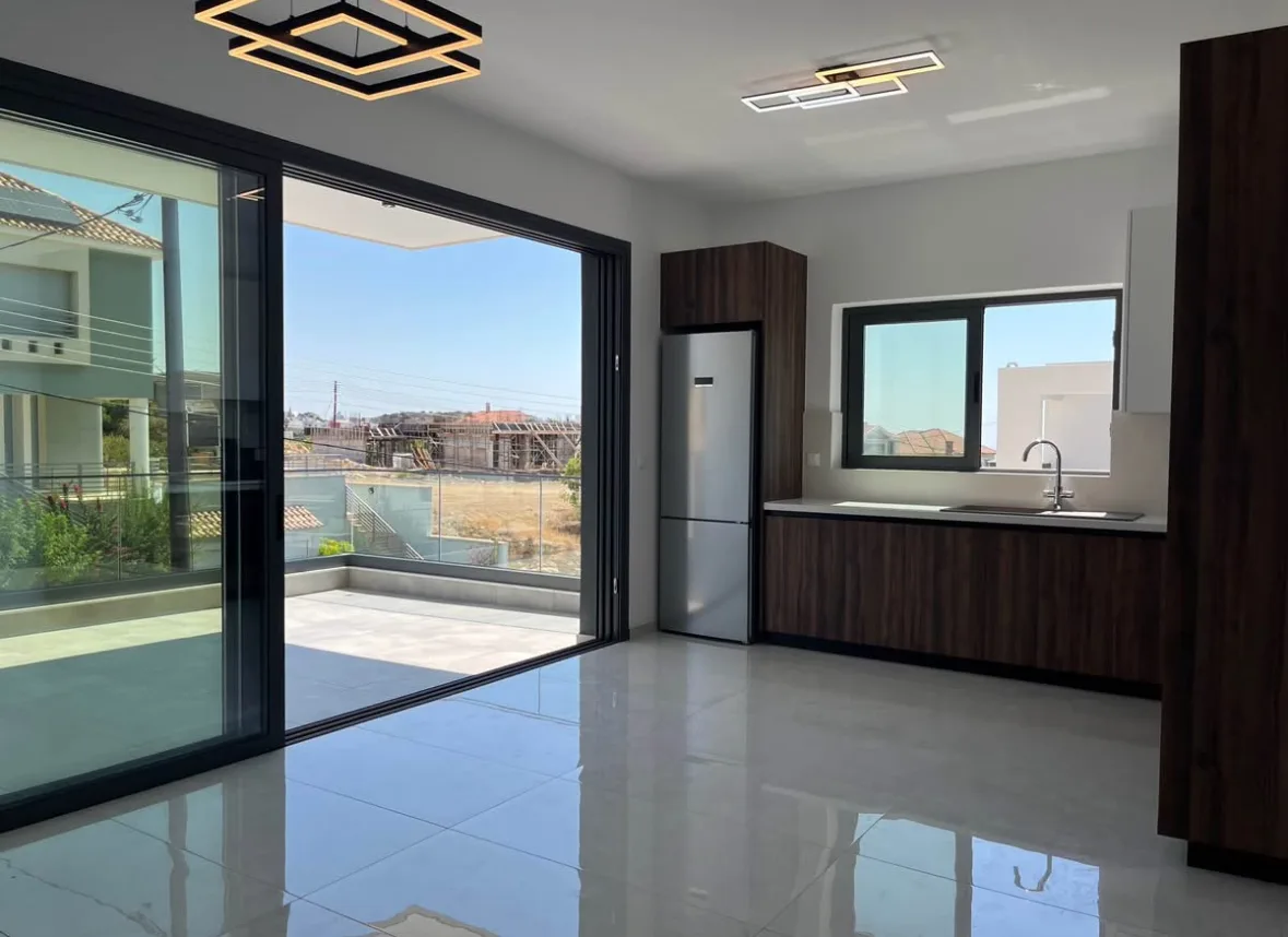 2-bedroom apartment in Ayia Fyla — photo 1